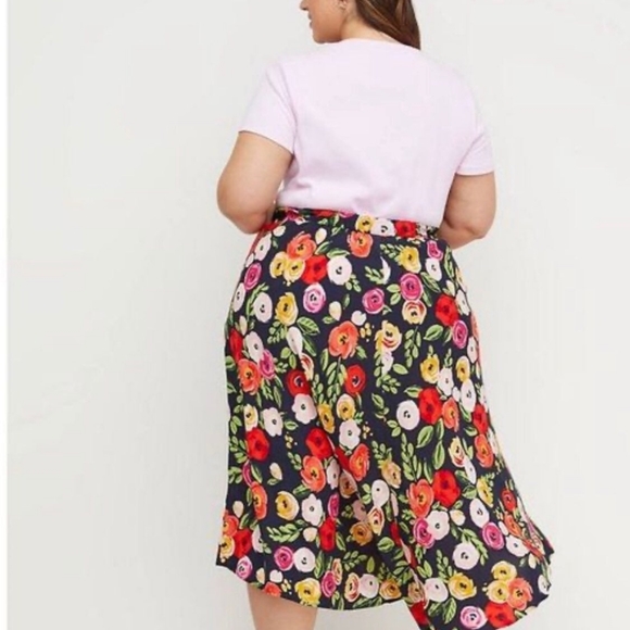 Lane Bryant Floral A line skirt - Picture 2 of 4